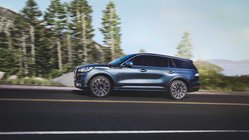 Illustration for article titled The 2020 Lincoln Aviator Has Sleek Lines and 450 HP